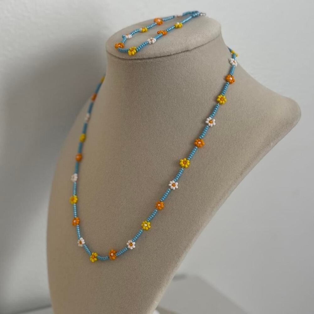 Blue and yellow beaded flower necklace and bracelet set   Handmade - Picture 2 of 3